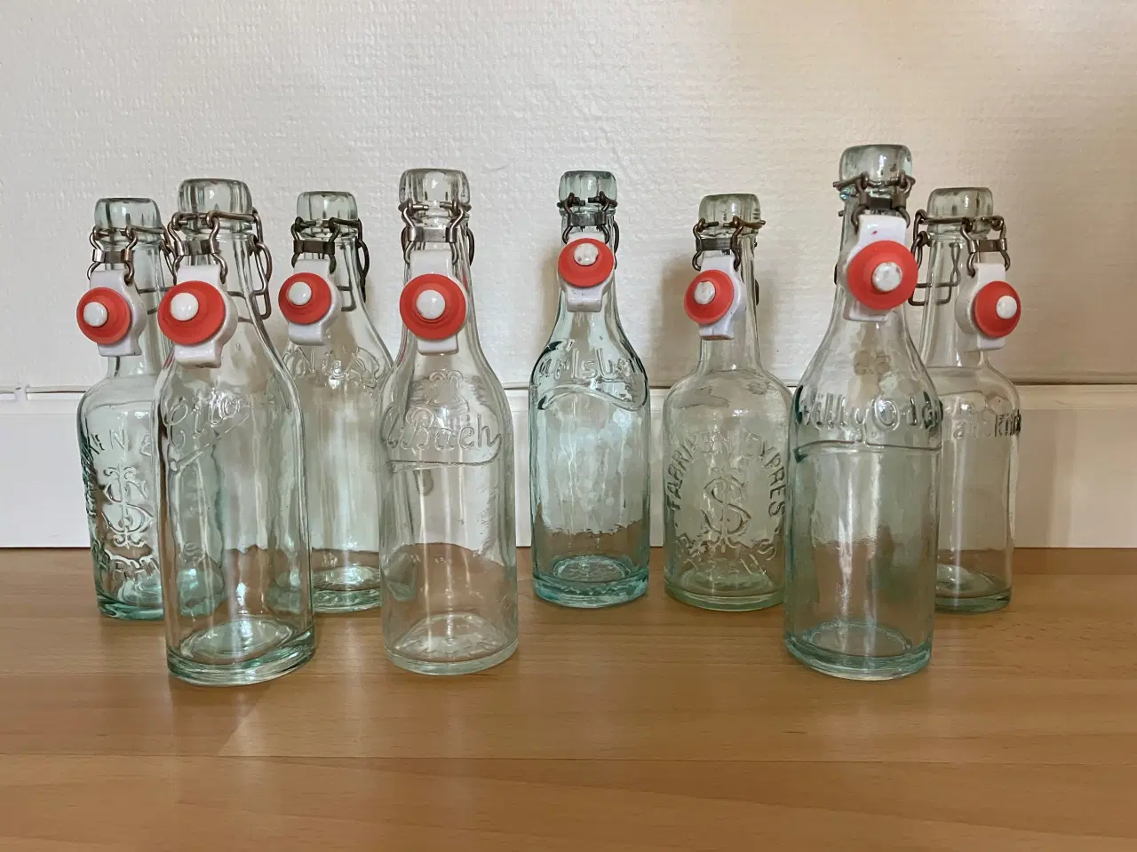 Billede 2 - 8 gamle sodavandsflasker.