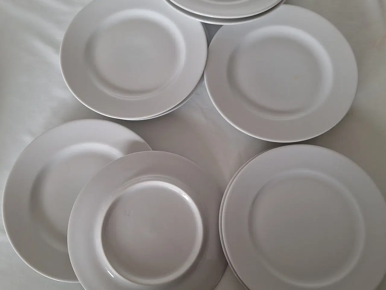 Billede 1 - Tallerkener