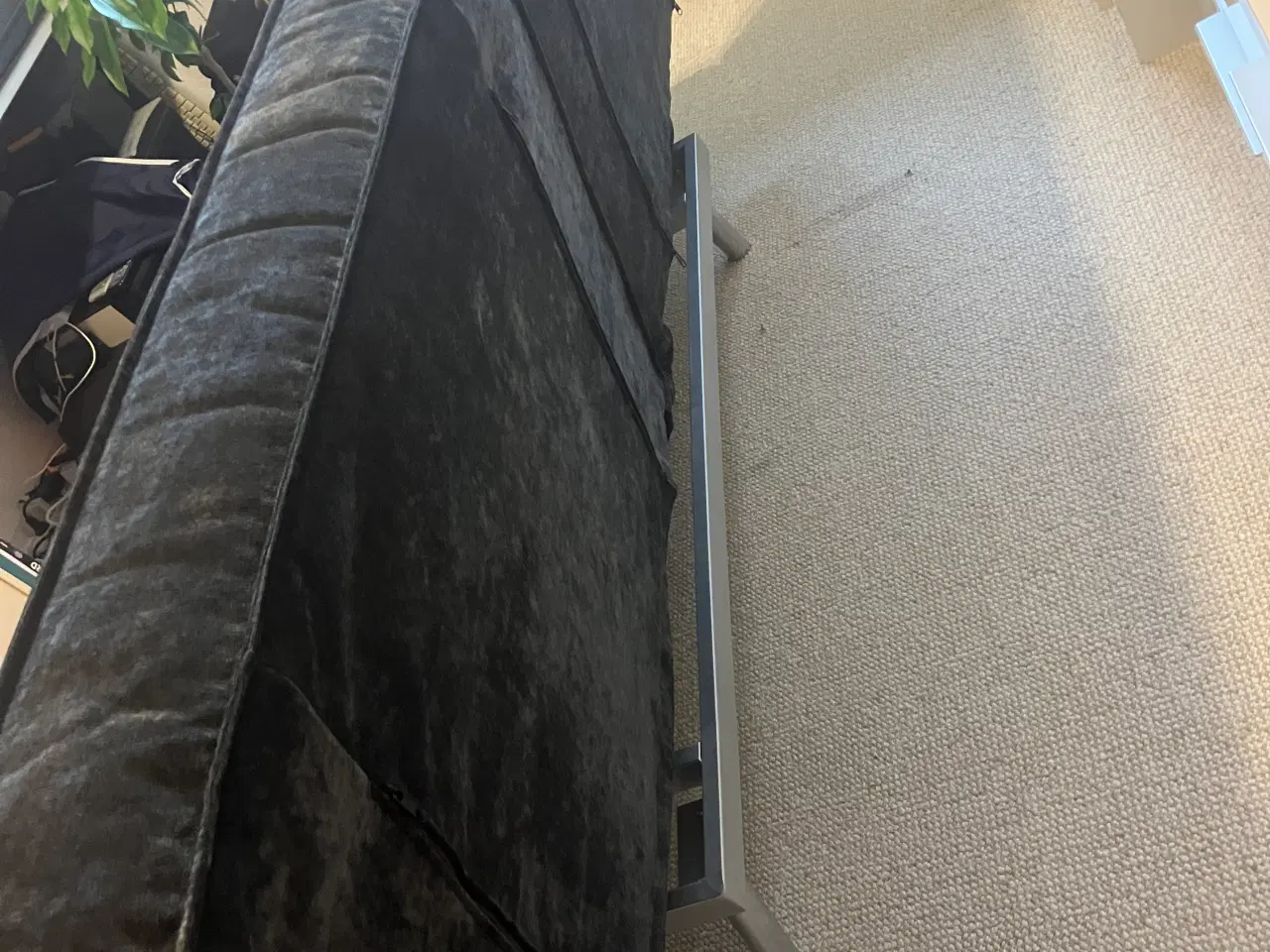 Billede 5 - Sovesofa som ny - grå velour-nu nedsat pris