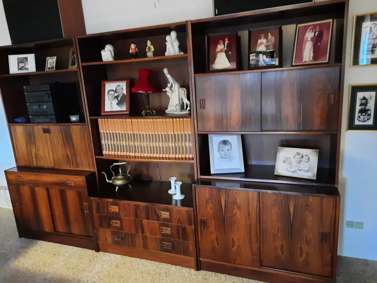 Billede 1 - Palisander møbler, sofabord, reol og indskudsborde