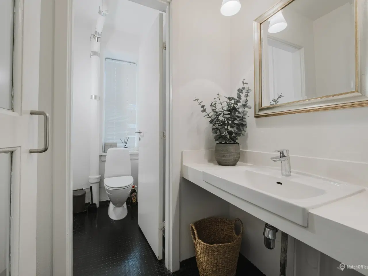 Billede 10 - Attraktivt kontorlejemål centralt i Odense