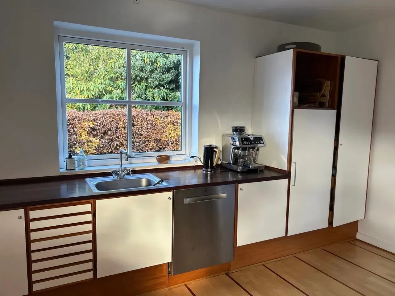 Billede 4 - Uniform Uno form unoform køkken uni form