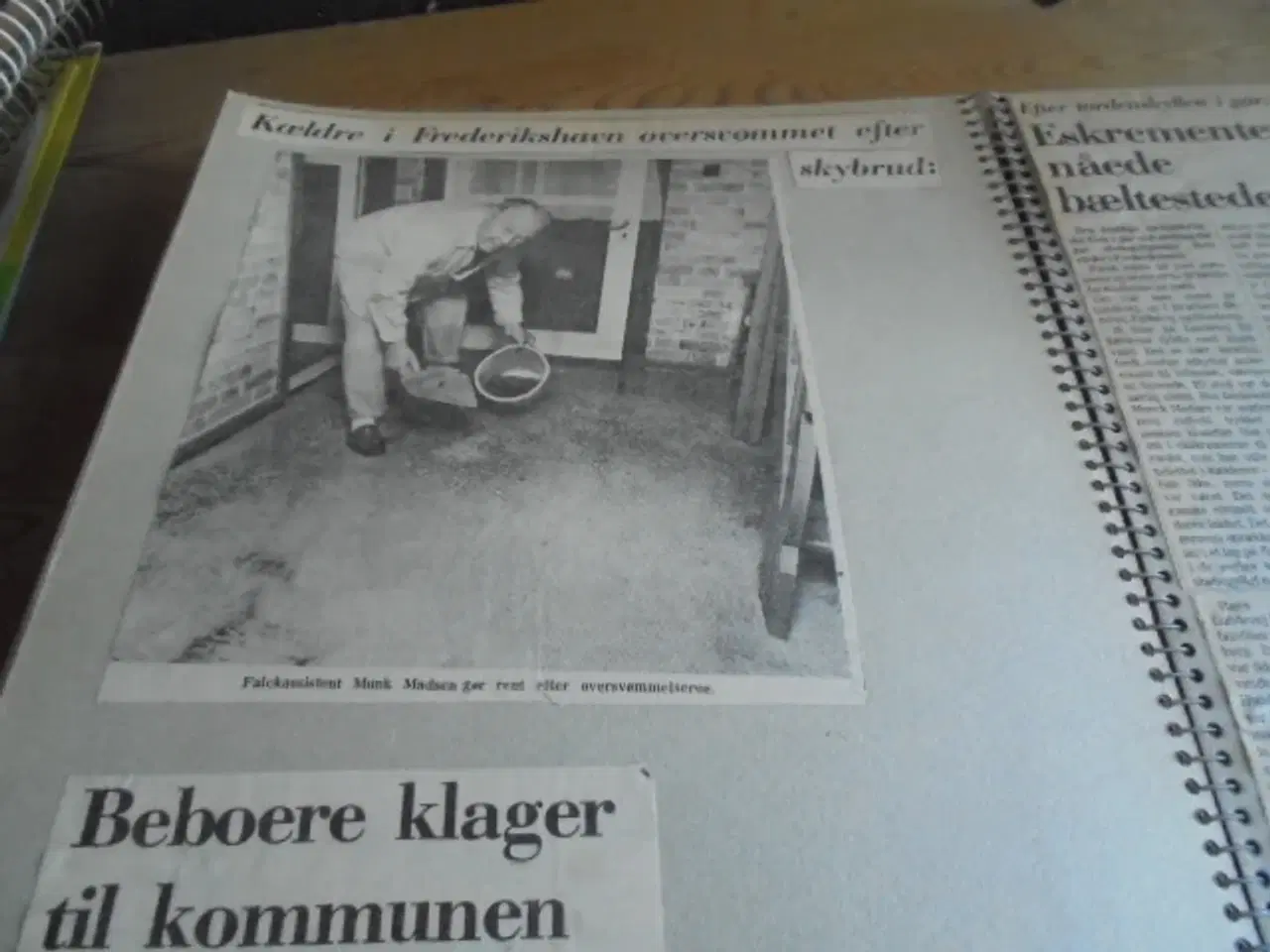 Billede 3 - Scrapbog med udklip fra o. 1970/71  
