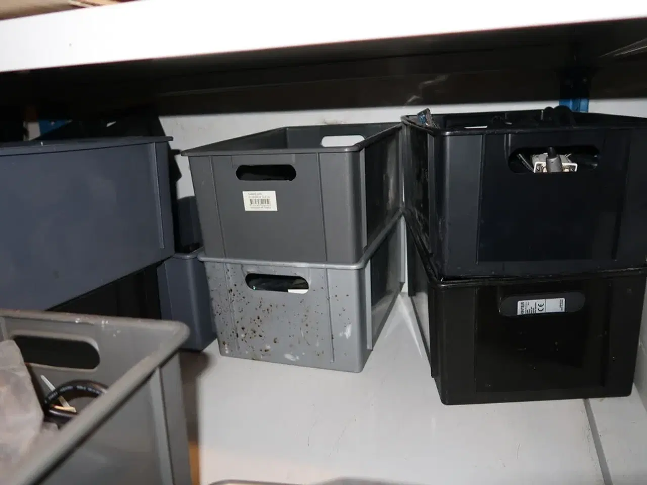 Billede 4 - Kasser med div. Elektronik