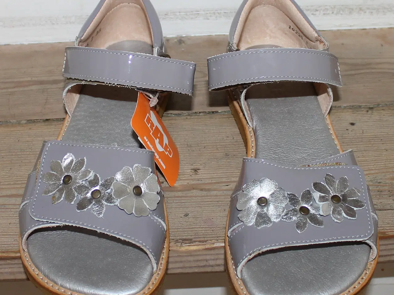 Billede 1 - Helt nye økologiske grå Arauto RAP sandaler