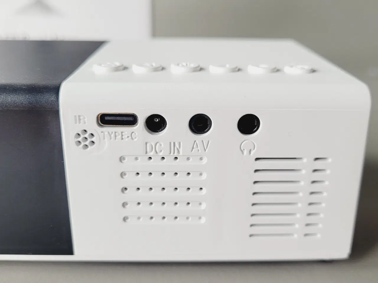 Billede 8 - ⭐️. 🎥 HD LED Mini Projektor – Kompakt og Effektiv