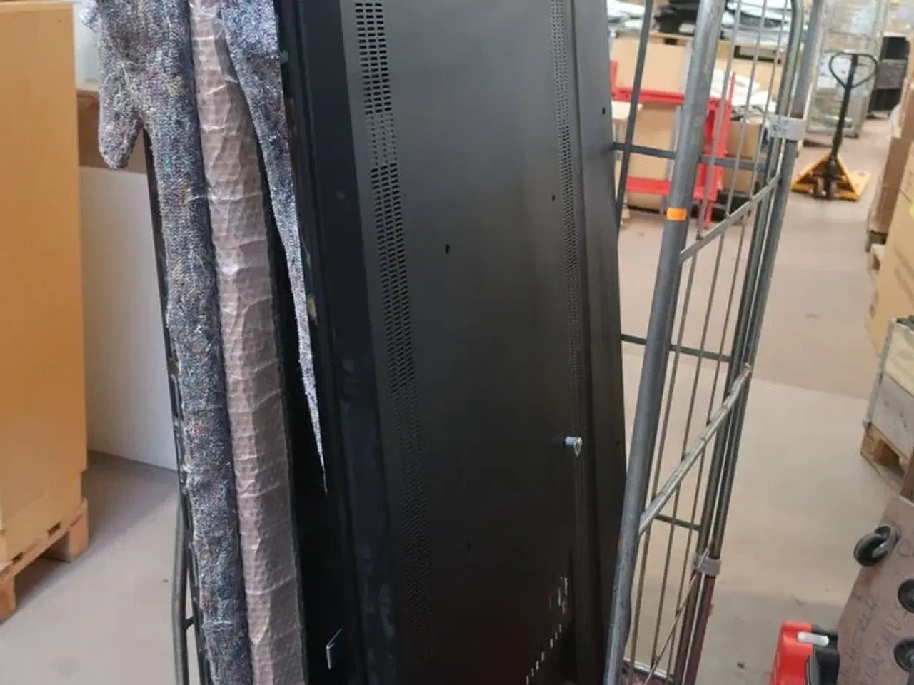 Billede 2 - Defekt 75" LED-skærm, SAMSUNG QB75H