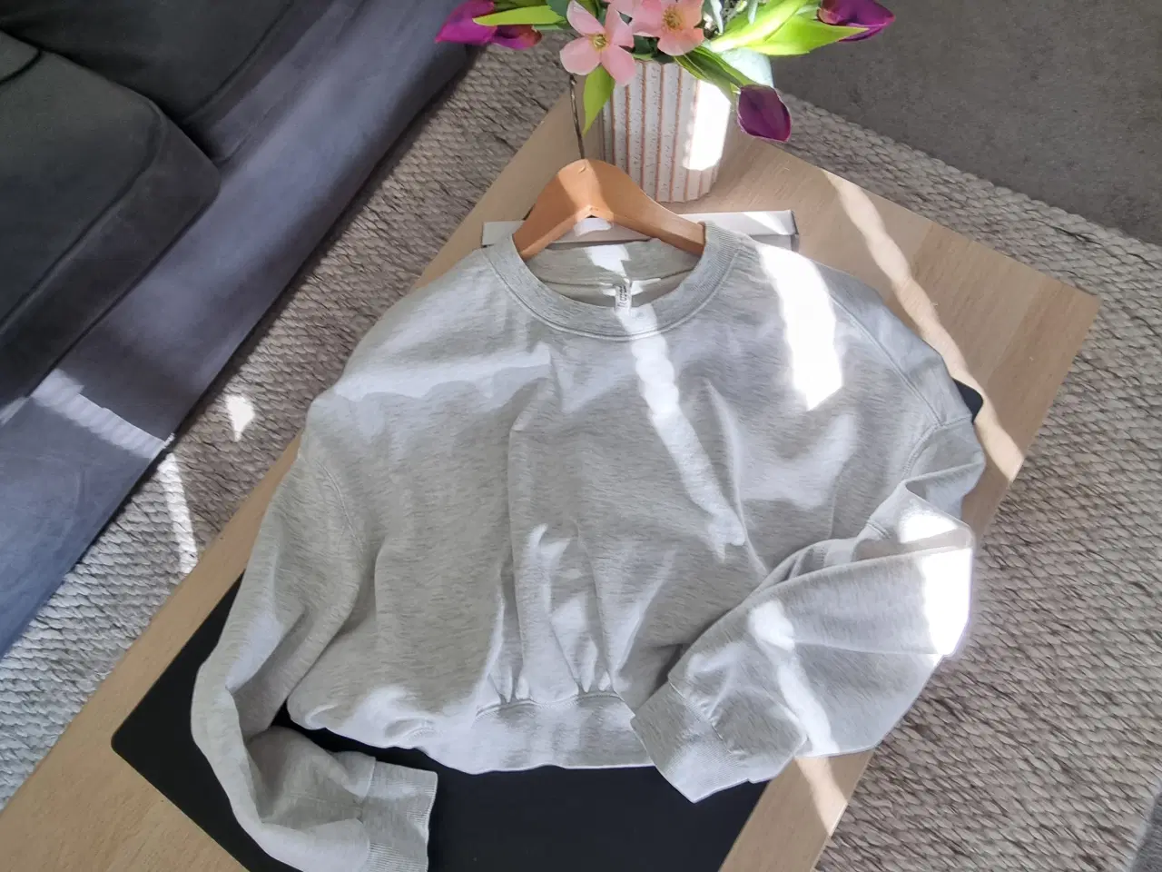 Billede 4 - To korte sweatshirts fra Hennes og Mauritz 