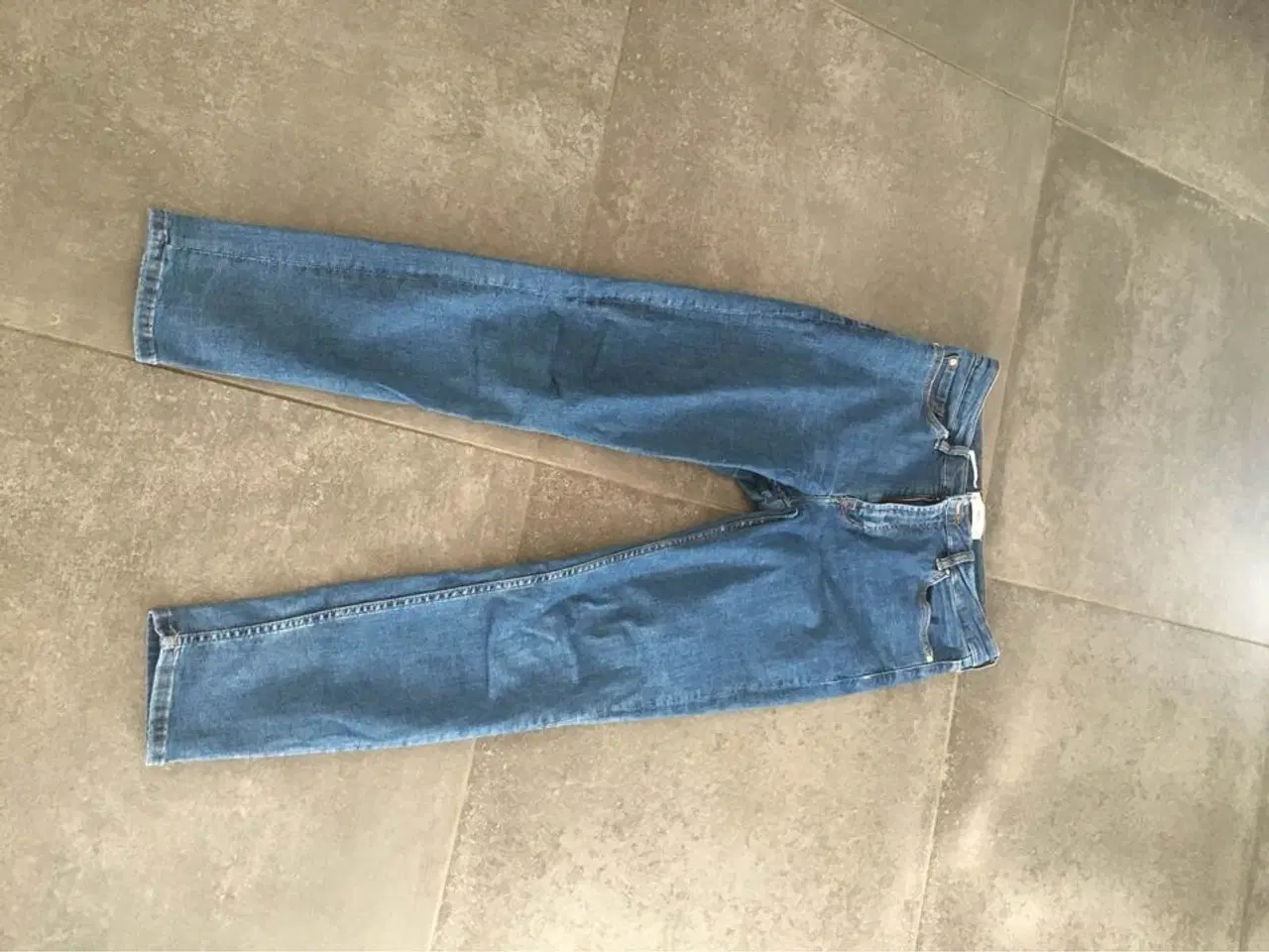 Billede 1 - Noa MNG Jeans Str. 40/M