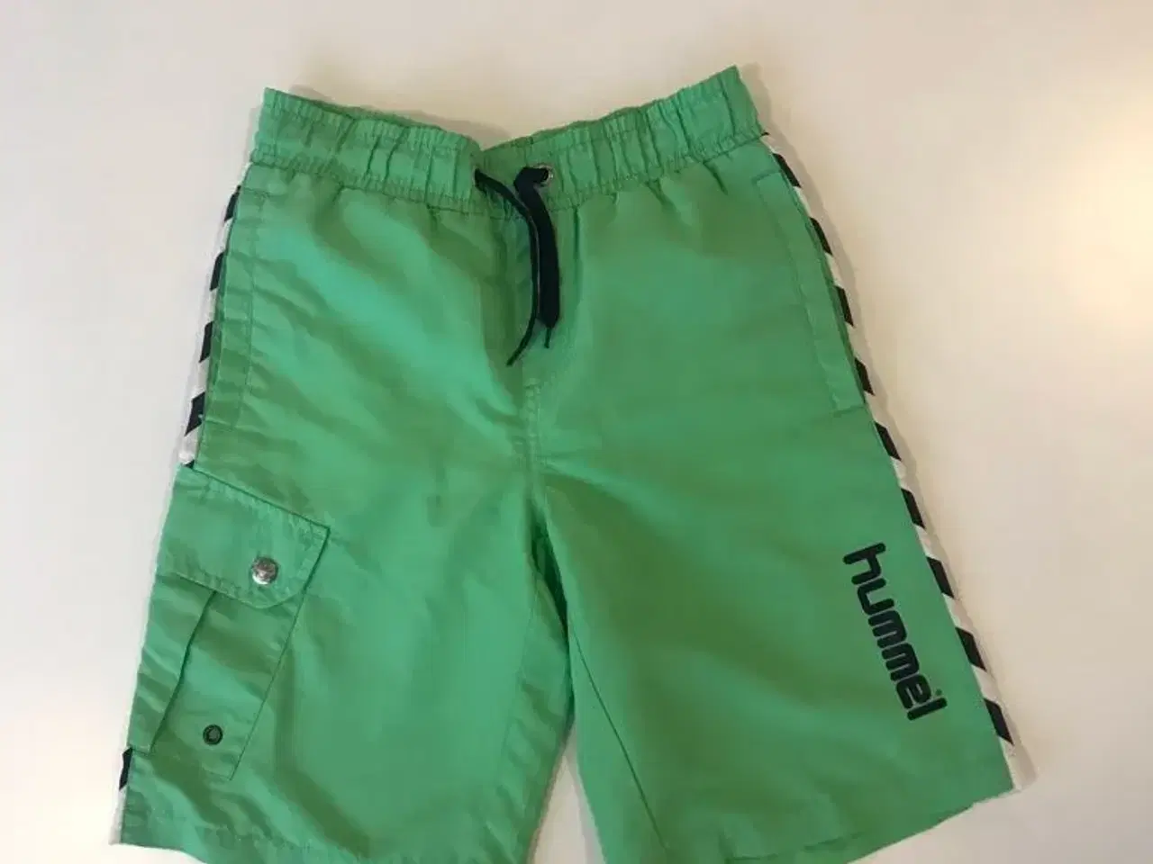 Billede 1 - Hummel badeshorts str. 140