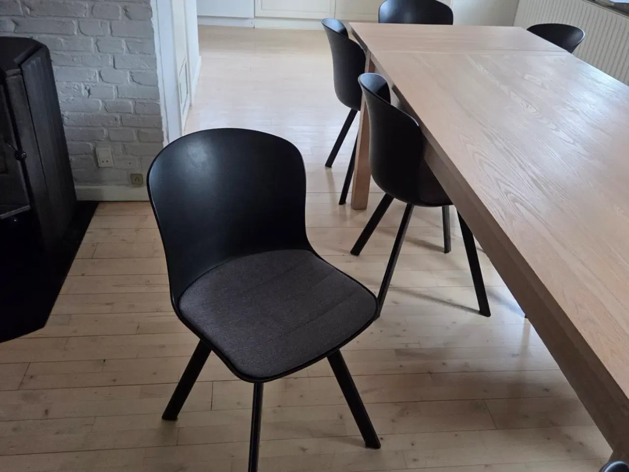 Billede 3 - Spisebordssæt - egetræs bord med 10 stk. spisebord