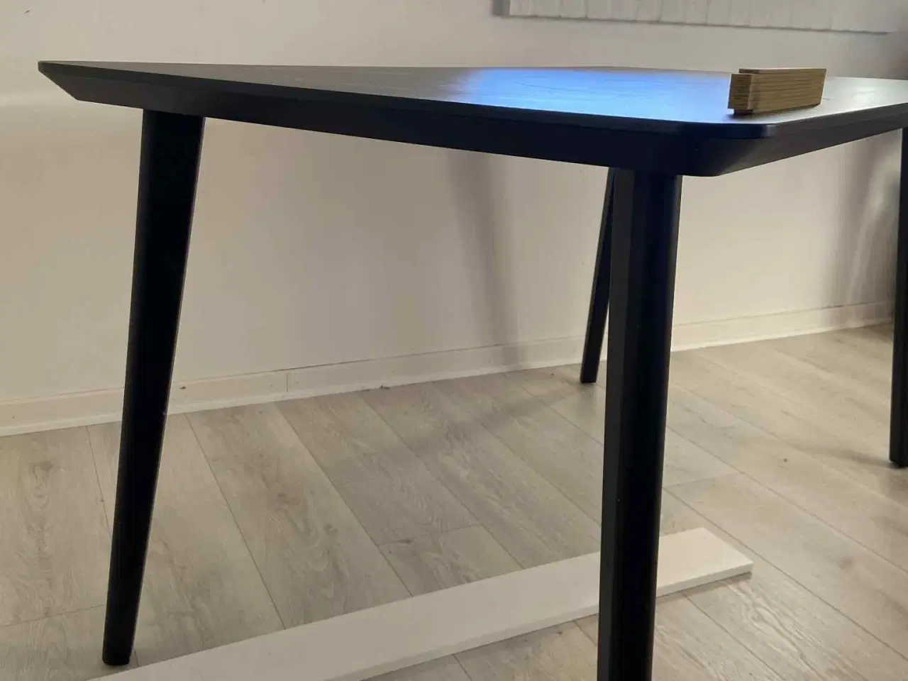 Billede 5 - Fint spisebord, sort LISABO