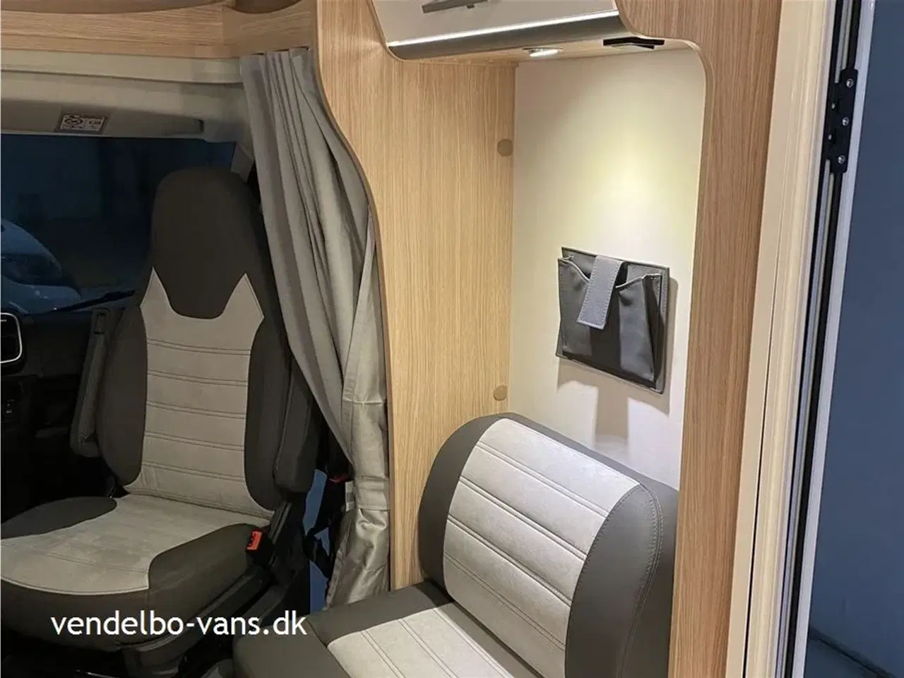 Billede 10 - 2023 - SunLight T 68 Adventure Edition   Enkeltsenge og stor garage - AUT. GEAR