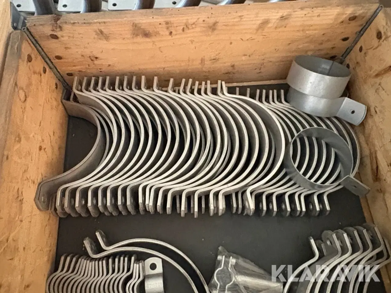 Billede 4 - Metalbeslag forskellige størrelser cirka 168 styk