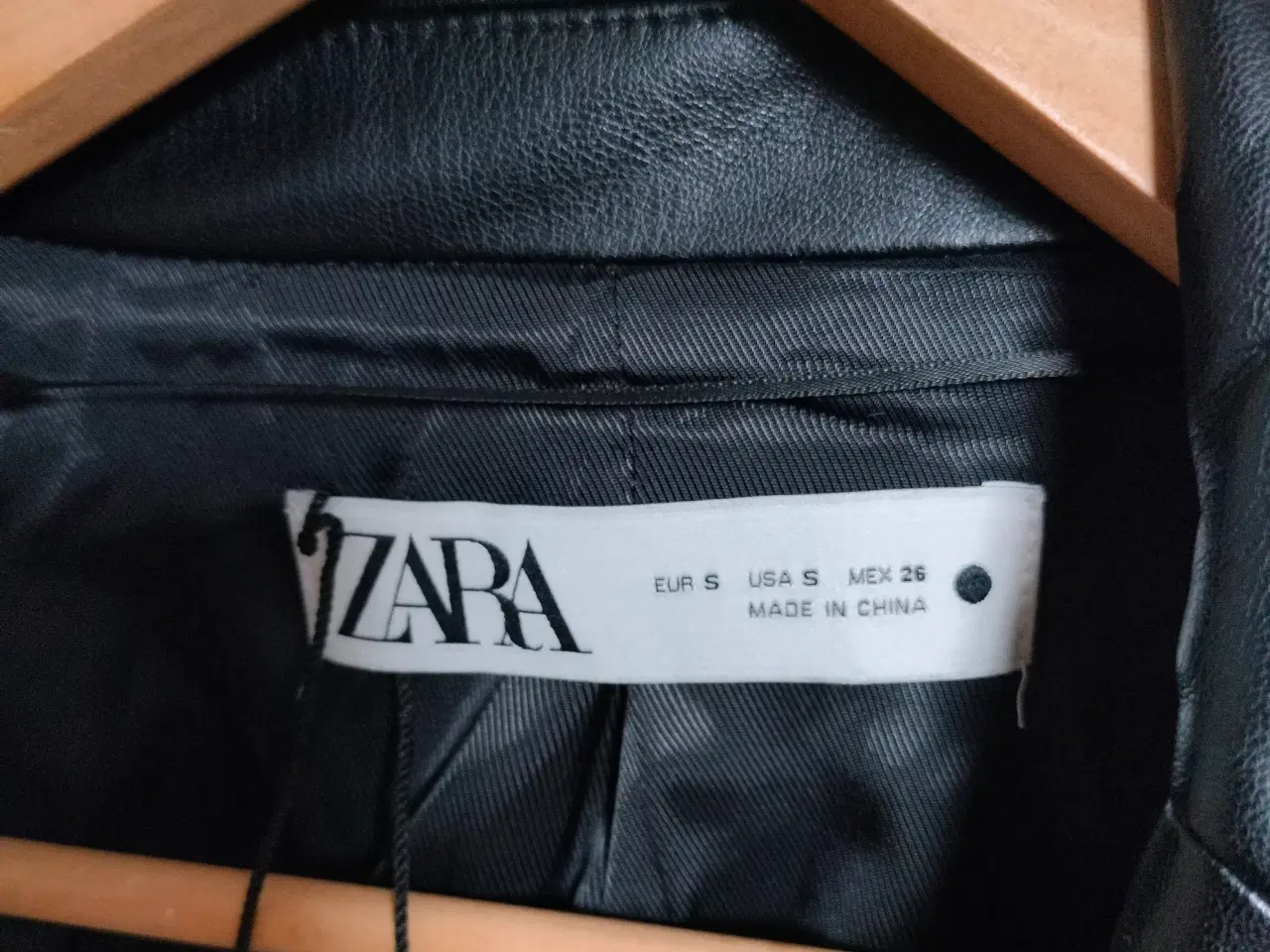 Billede 2 - Leder jakke fra Zara 