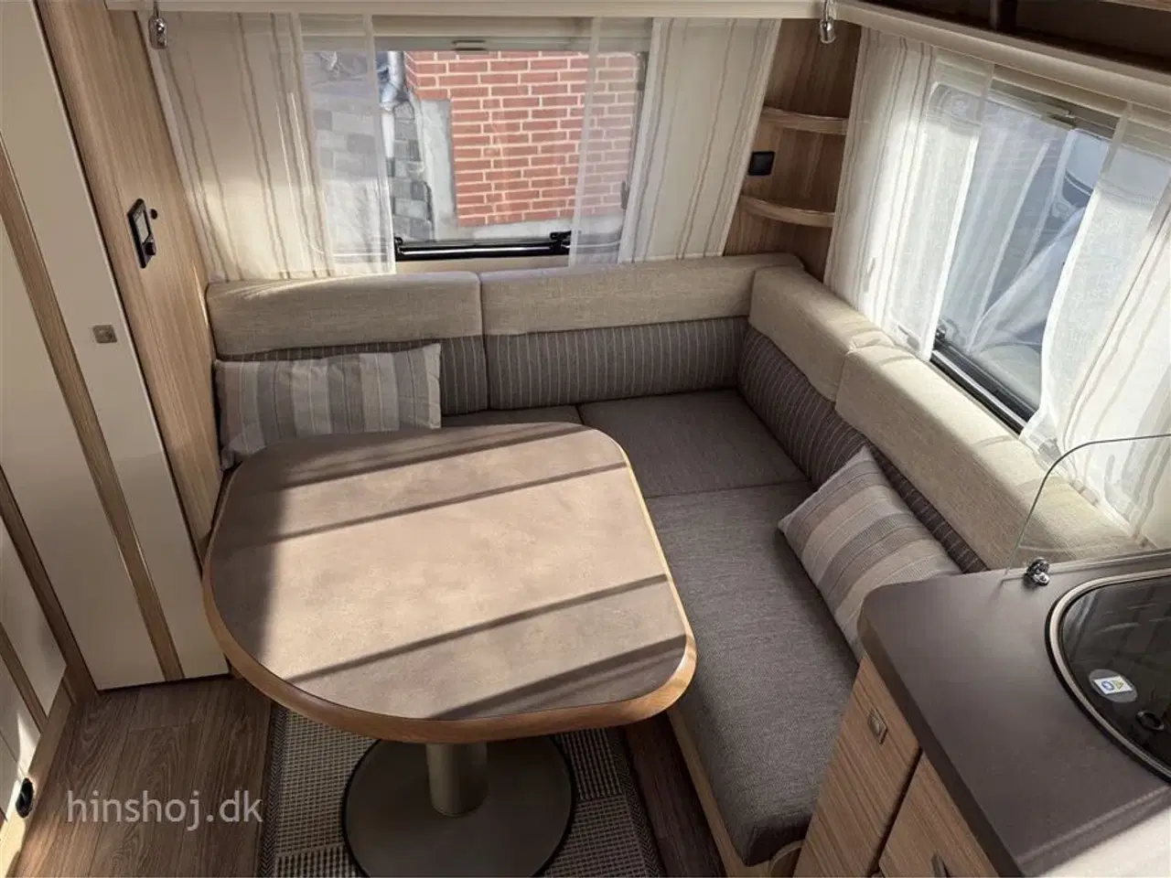 Billede 12 - 2020 - Fendt Bianco Activ 445 SF   Fendt  med franskseng og L siddegruppe fra Hinshøj Caravan A/S