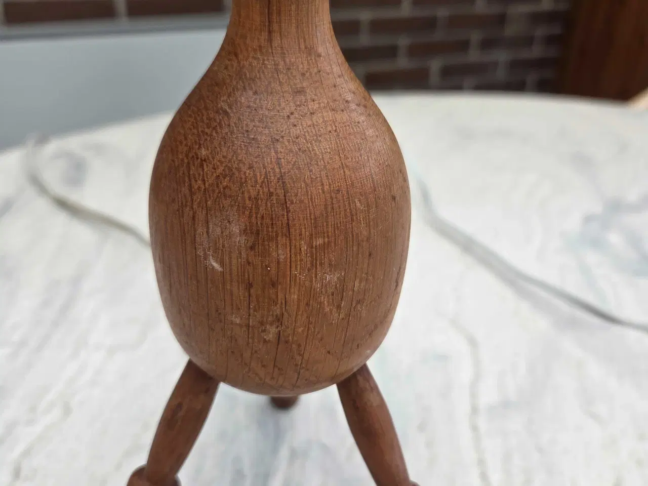 Billede 2 - Vintage 2 stk.teaktræs bordlamper fra 1950erne.