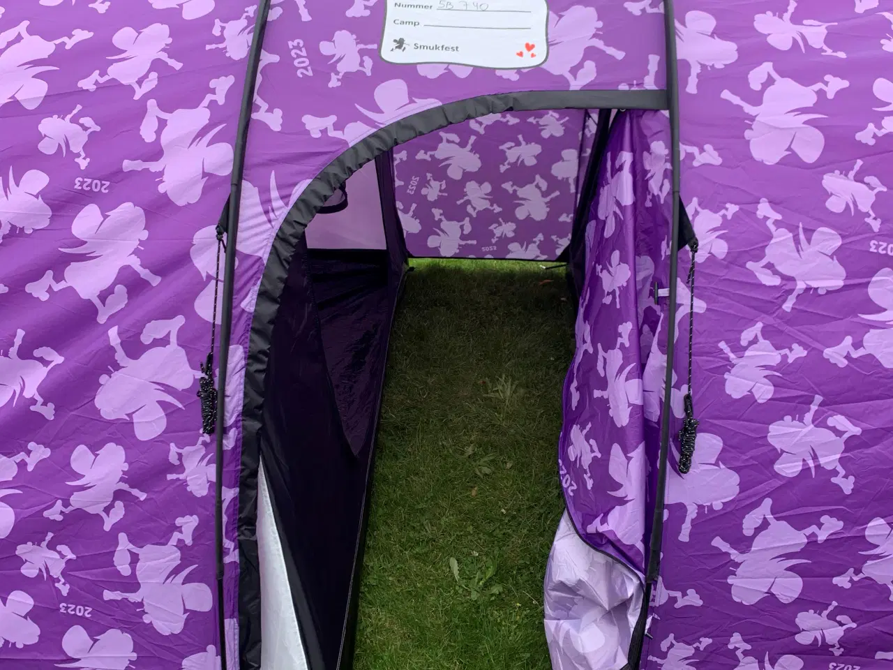 Billede 4 - Lilla 4/6-personers telt fra SmukFest 2023.
