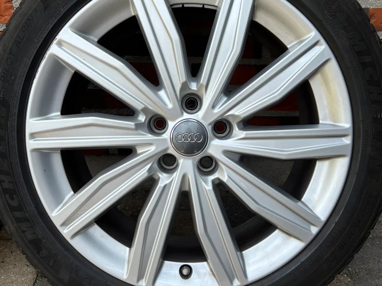Billede 2 - Originale Audi A6 S6 19" fælge med vinterdæk