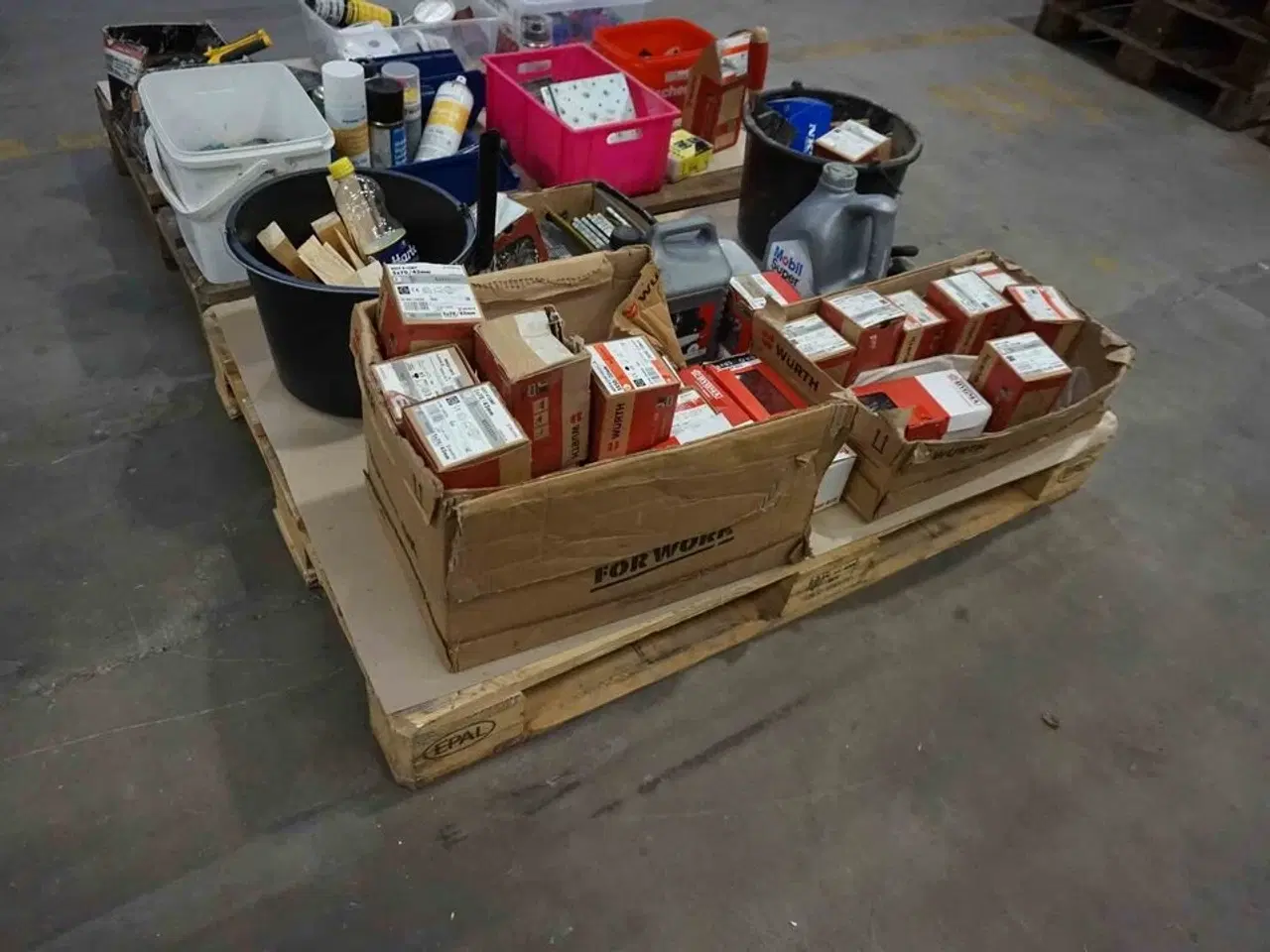 Billede 5 - 2 paller med hyldevarer fra firmabil