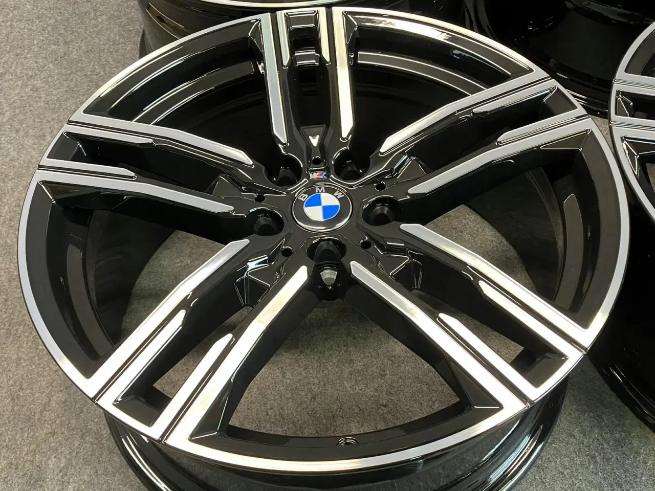 Billede 4 - ALUFÆLGE BMW 8 G14 G15 G16 727M M727 19"