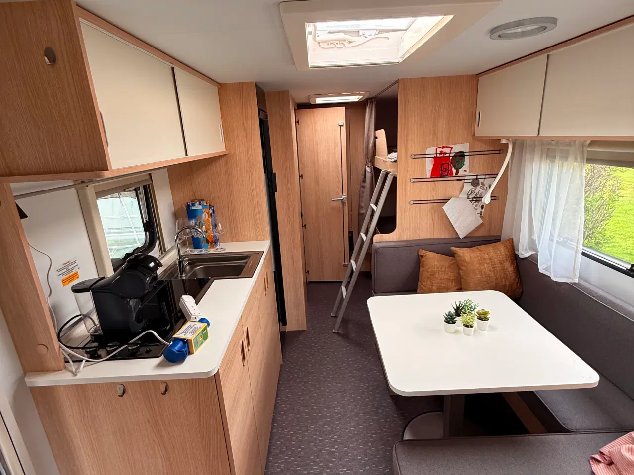 Billede 11 - Adria aviva m køjer, mover og telt