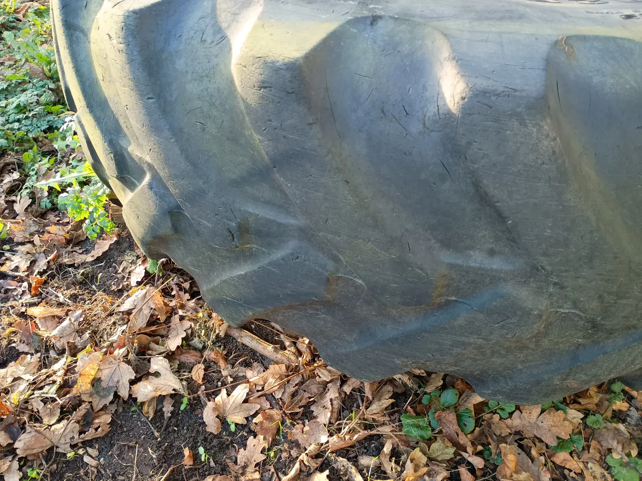 Billede 1 - 28 tommer bagdæk til gravemaskine 