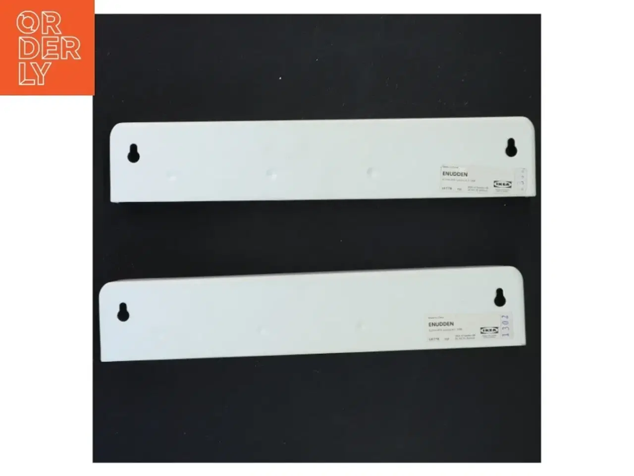 Billede 3 - Vægmonteret hvid knagerække fra IKEA (str. 27x5x3,5 cm)