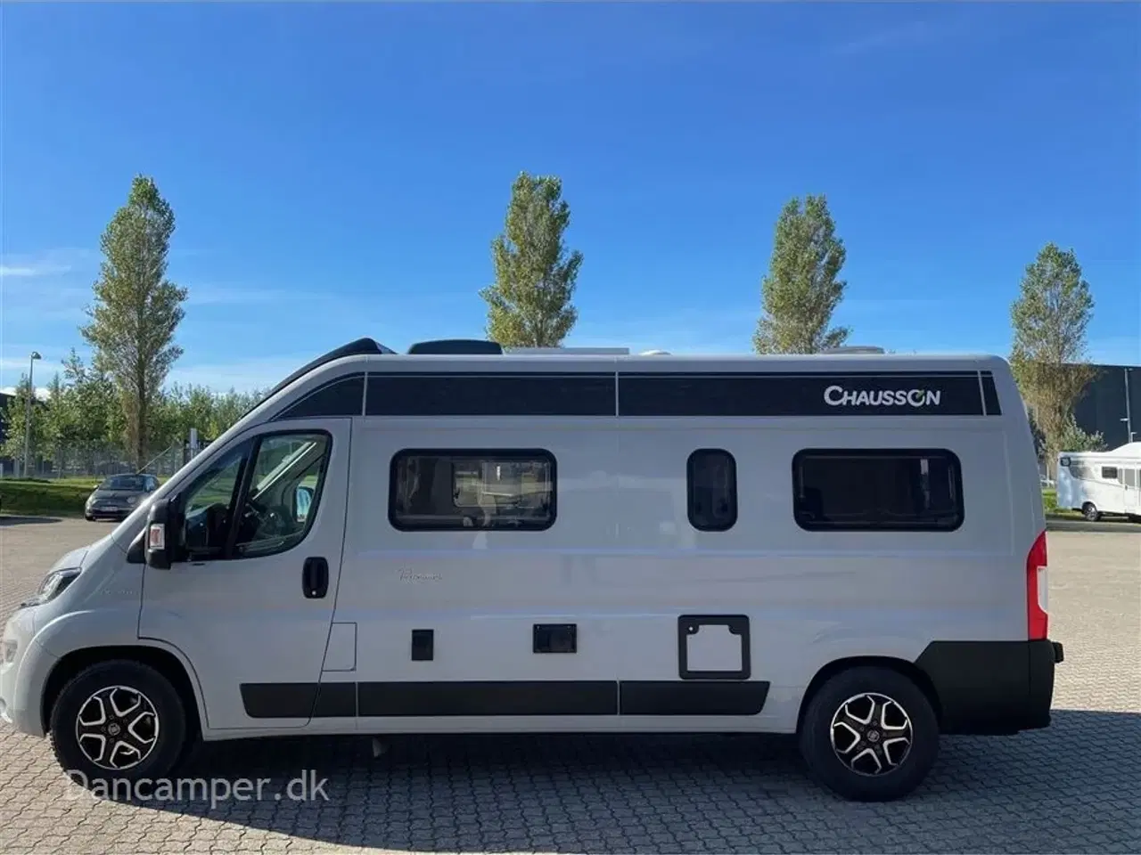 Billede 3 - 2022 - Chausson Premium Road Line   Kommissionsbil!  Speciallakering, 9 trins automatgear, 160 Hk,  træk og skyroof