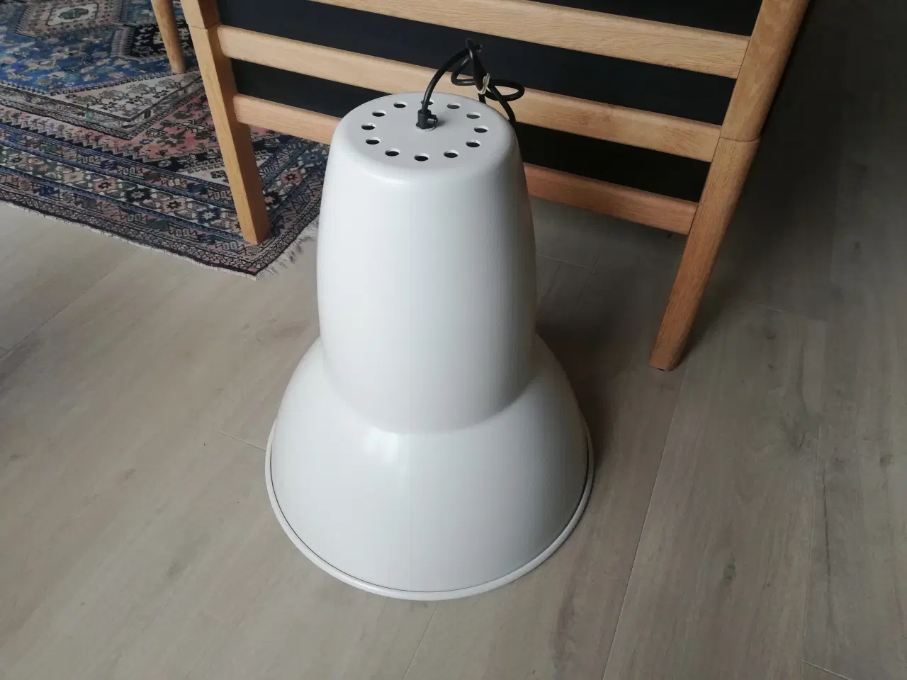 Billede 1 - Værkstedslampe stor råhvid