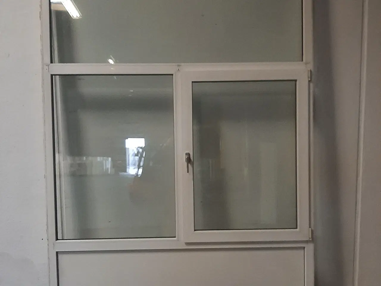 Billede 1 - Fastkarmsvindue med dreje-kip vindue, pvc, 1968x116x3252 mm, hvid