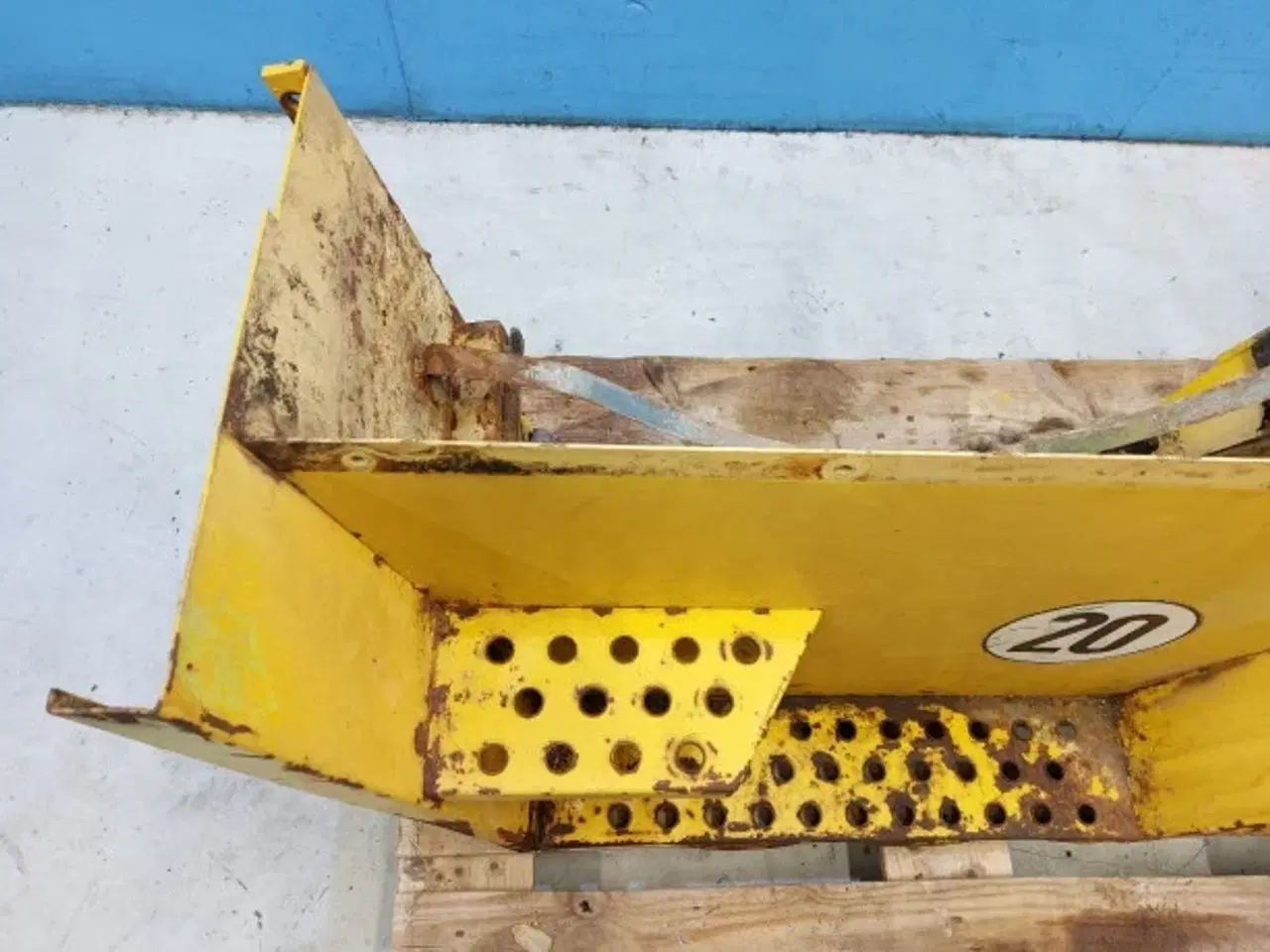 Billede 15 - Kramer 712 Hjulskærm R. 1633000910