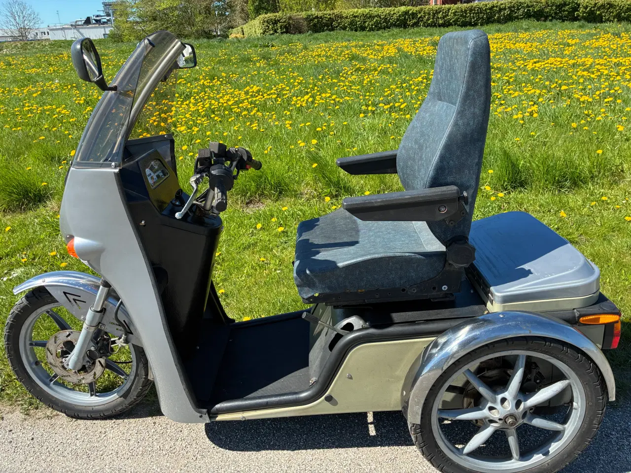Billede 3 - Trilet 3 hjulet Handicap Knallert M/ 4 Takt Motor