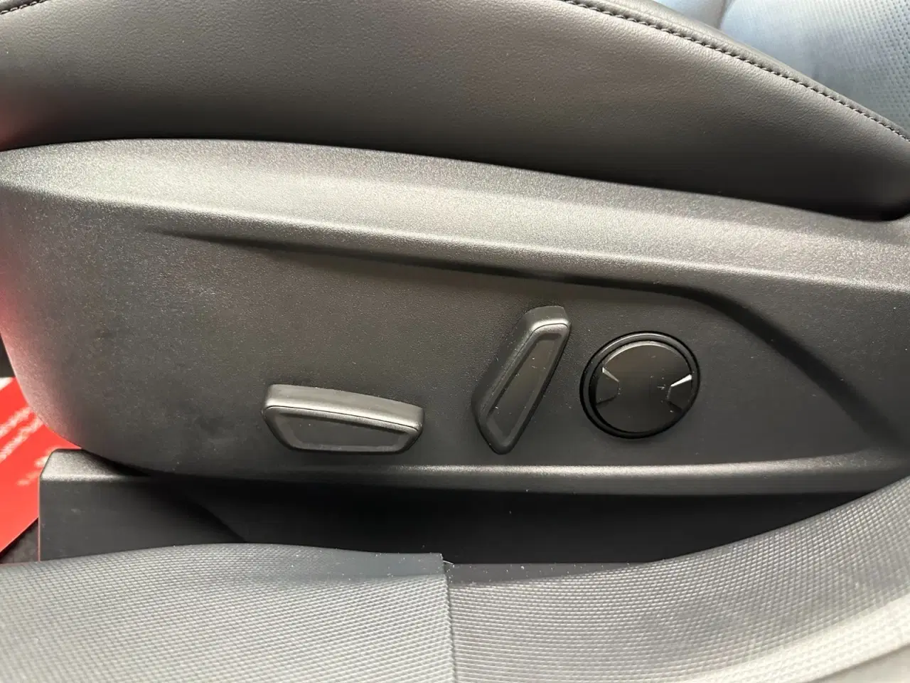 Billede 16 - Ford Mustang Mach-E 75 Premium Standard Range