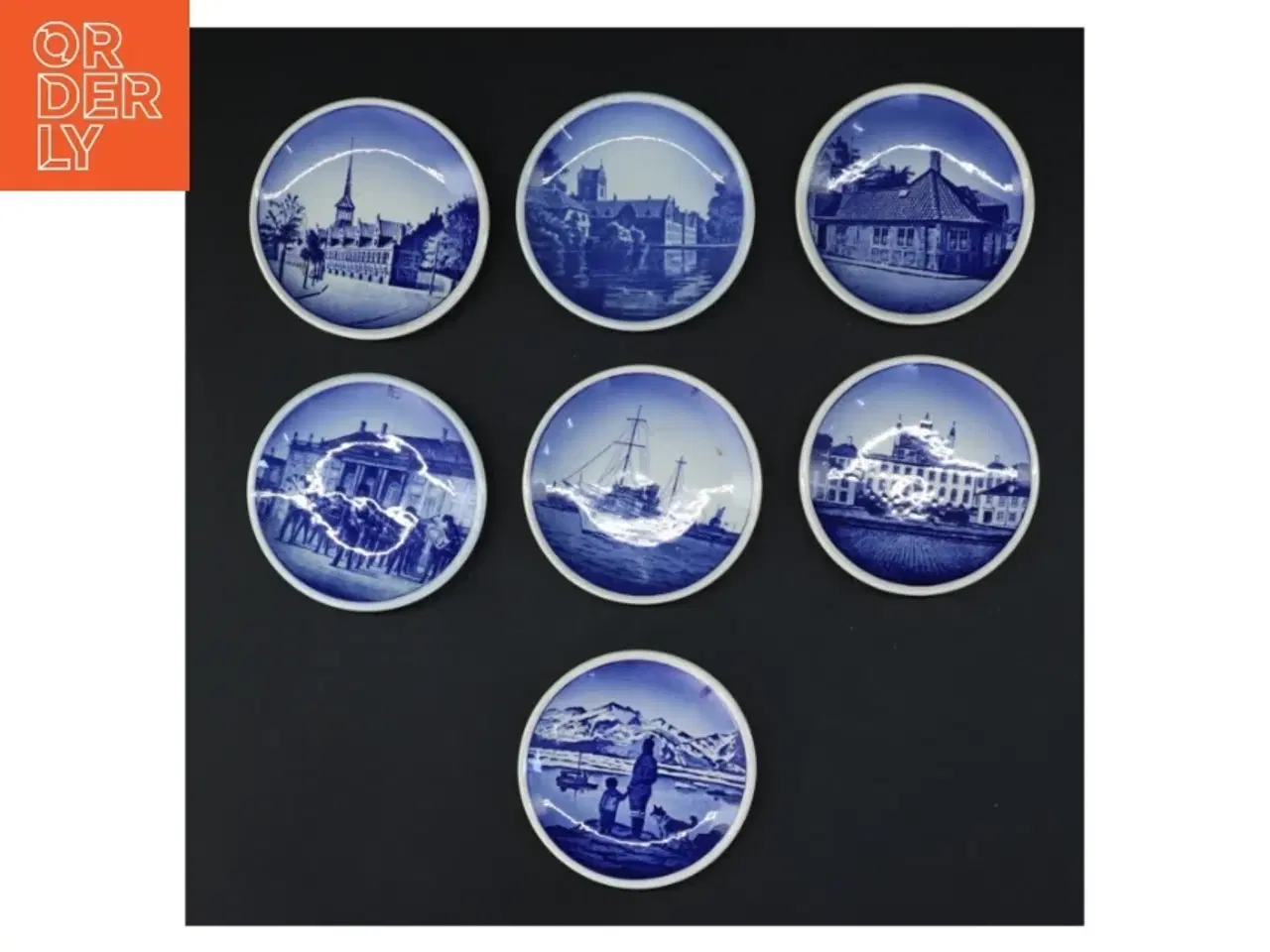 Billede 1 - Royal Copenhagen moderne juleplatter, 7 stk. fra Royal Copenhagen (str. 7 stk Ø 8,5 cm)