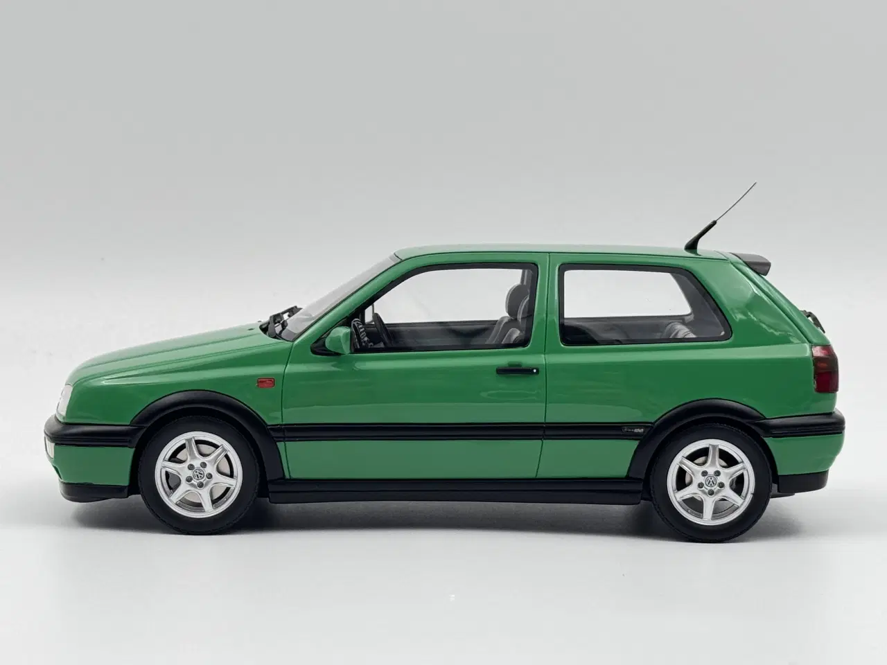 Billede 3 - 1995 VW Golf III Colour Concept GTI - 1:18