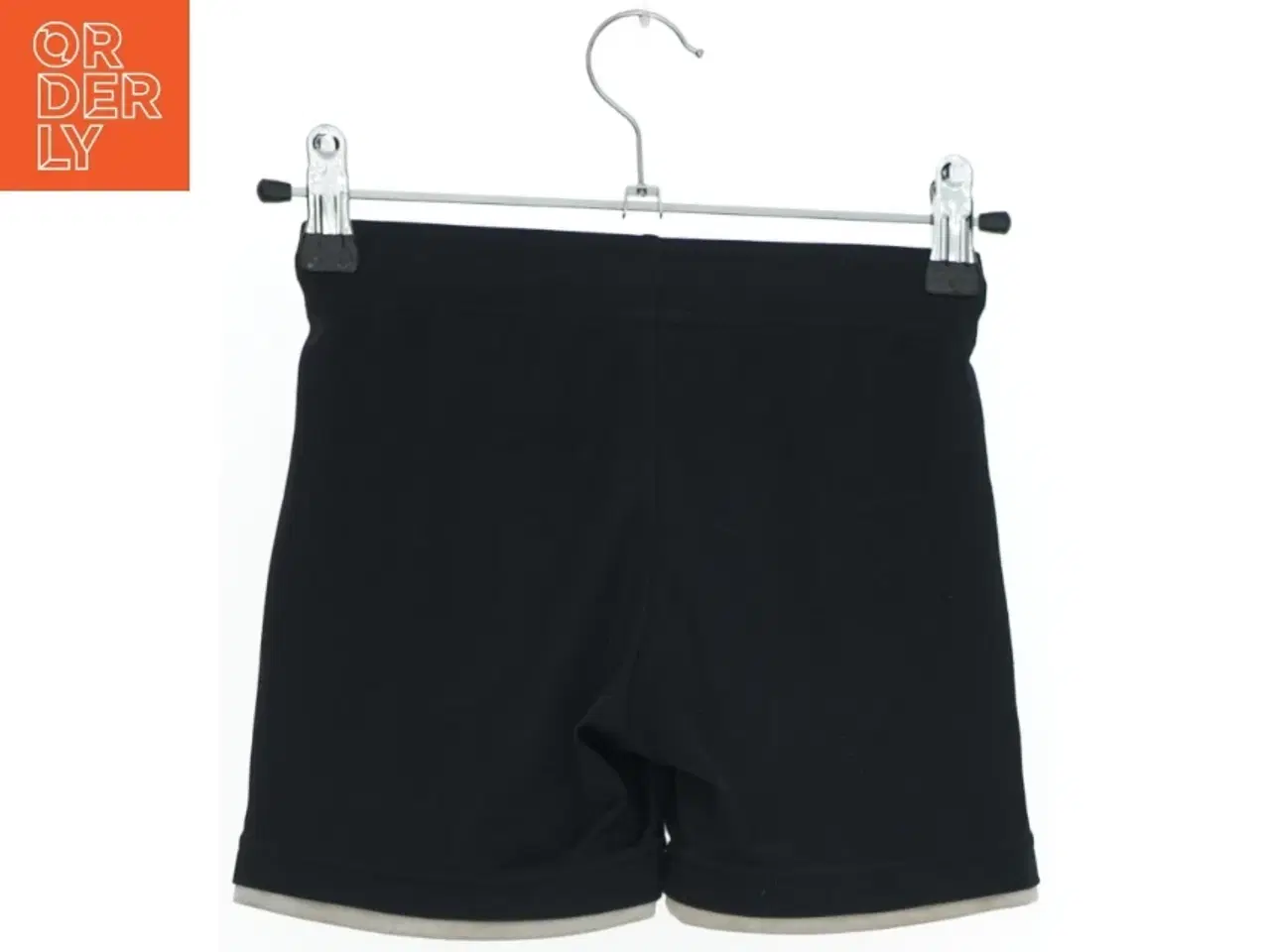 Billede 2 - Shorts med nummer 10 fra H&M (str. 104)