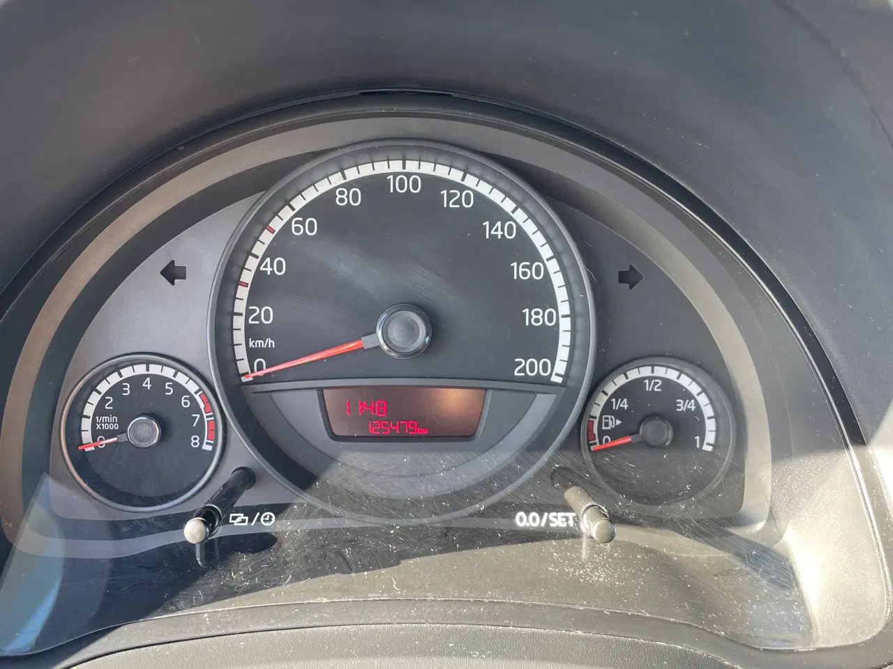 Billede 11 - VW up - lavt km tal