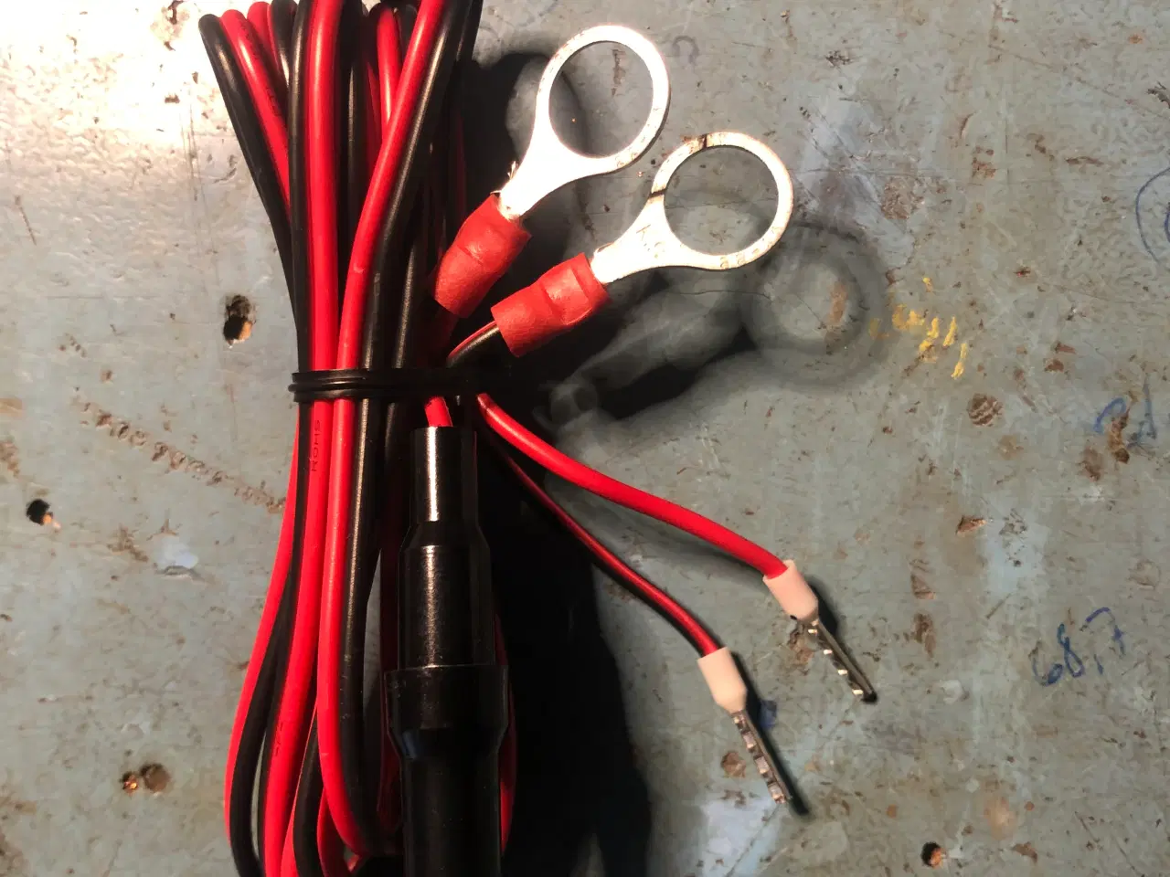 Billede 1 - Kabel med sikring