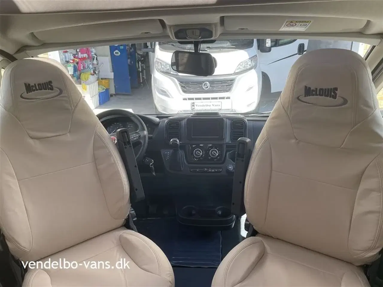 Billede 8 - 2025 - McLouis Mc4   160 cm bred dobbeltseng i midten bagerst som kan hæve/sænke