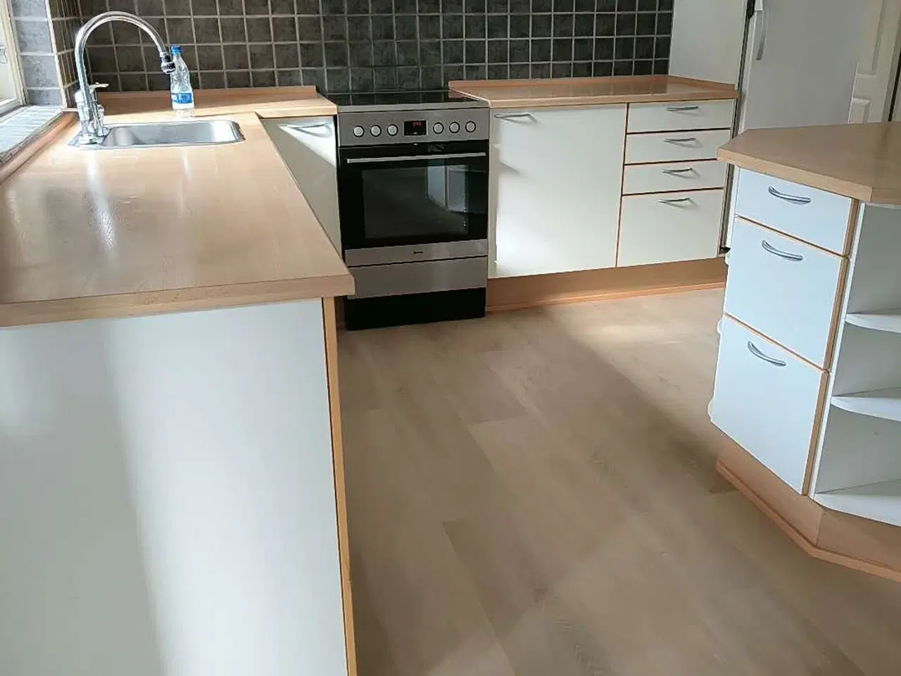 Billede 2 - udlejningsejendom - 2 lejligheder. GIV ET BUD!