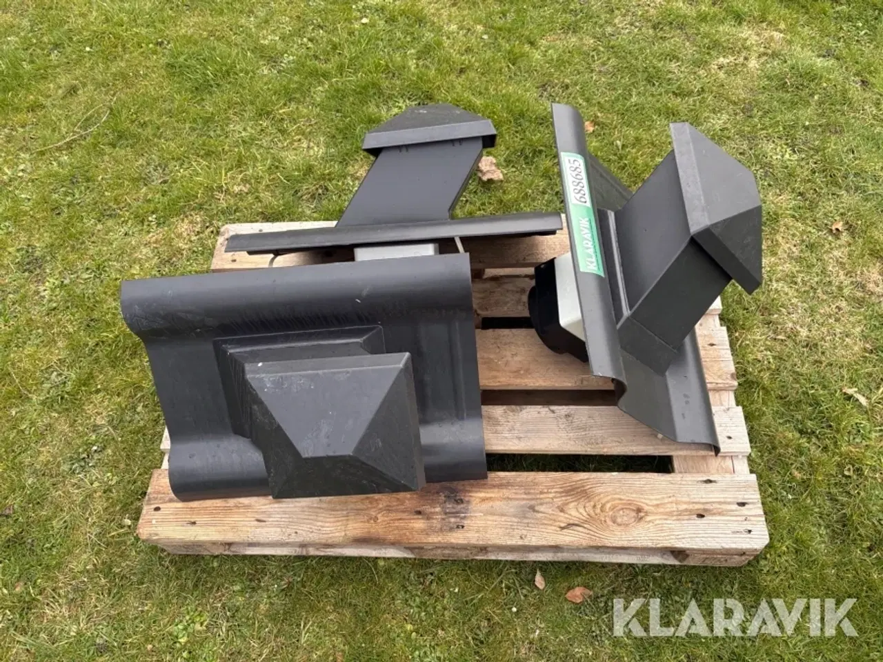 Billede 3 - Udluft taghætter- 3 styk