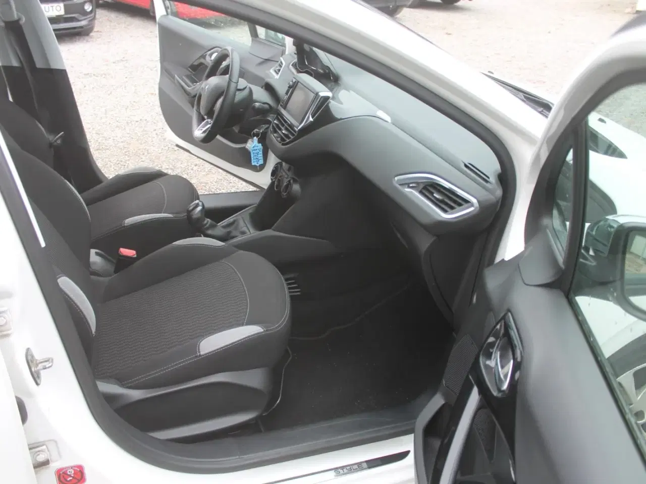 Billede 9 - Peugeot 208 1,6 e-HDi 92 Style