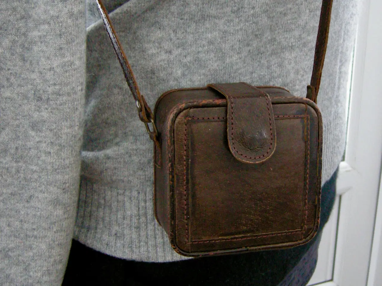 Billede 3 - Taske  pung med skulderrem, Fold ud pung/taske 