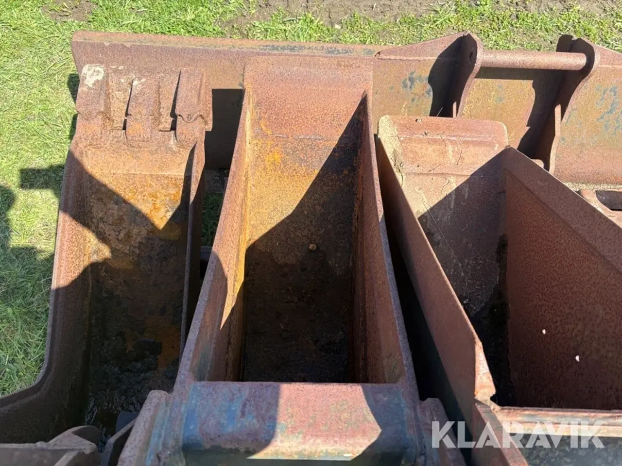 Billede 7 - Skovlsæt med stativ 5 skovle + stativ