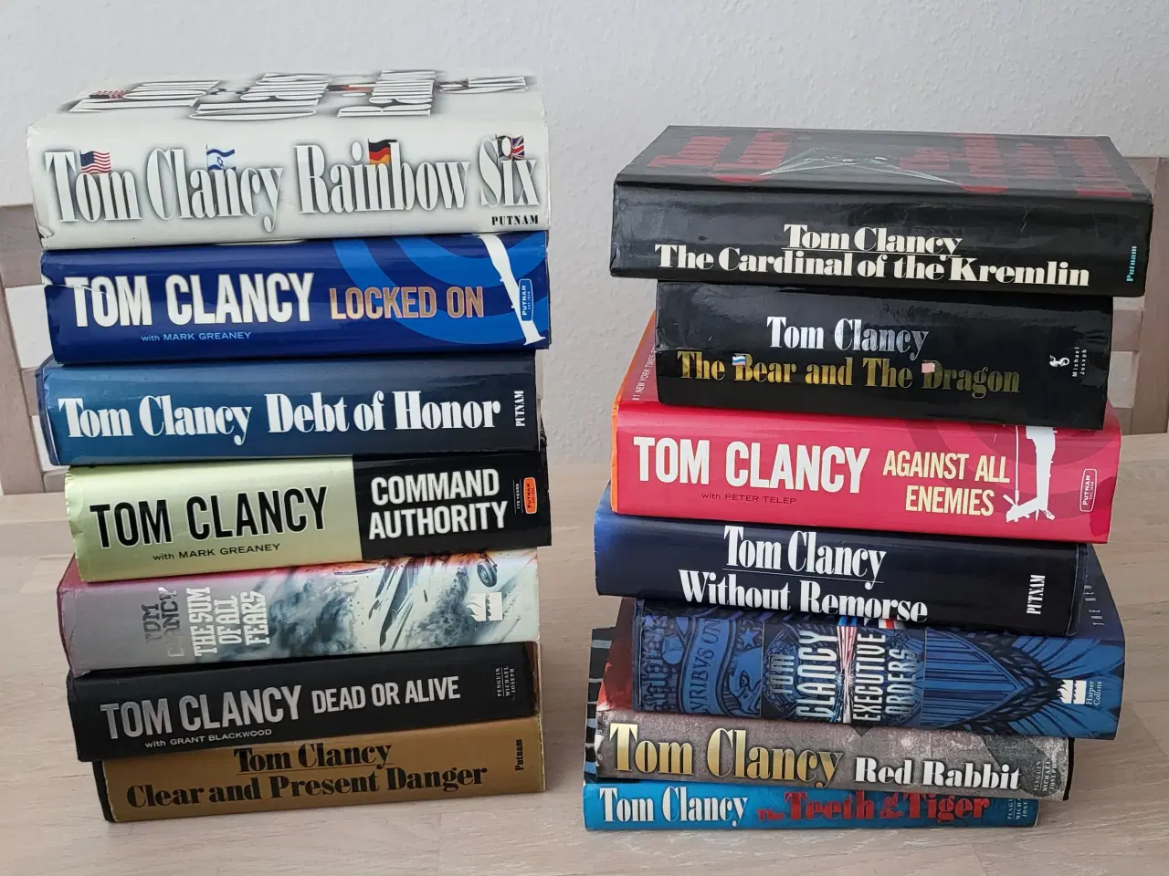 Billede 1 - 14 Tom Clancy Hardback bøger på engelsk