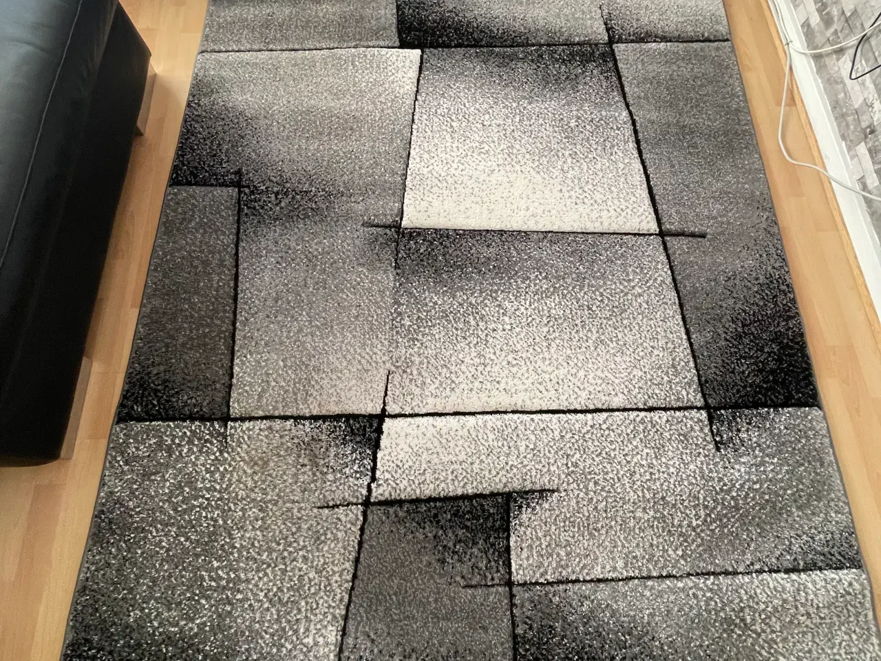 Billede 2 - Tæpper (flytter salg) 