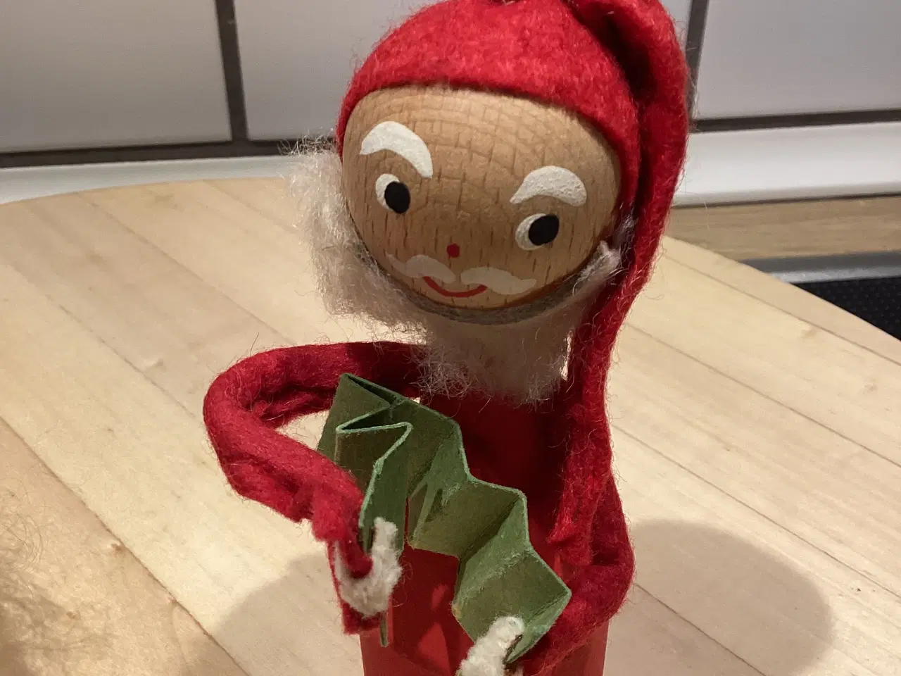 Billede 6 - 4 håndlavet nisser- nisse orkester, dansk