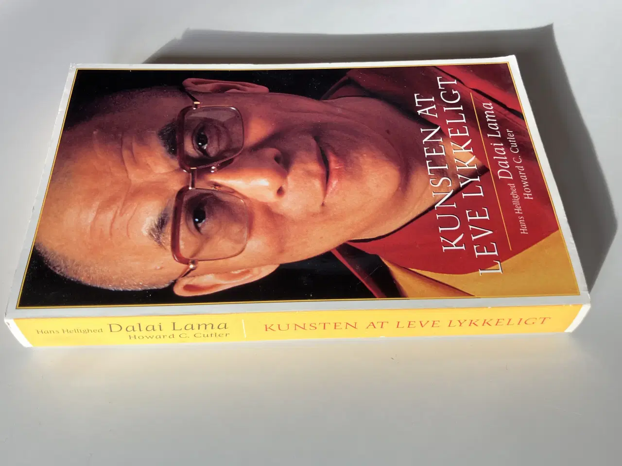 Billede 2 - Kunsten at leve lykkeligt. Af Dalai Lama XIV Bstan