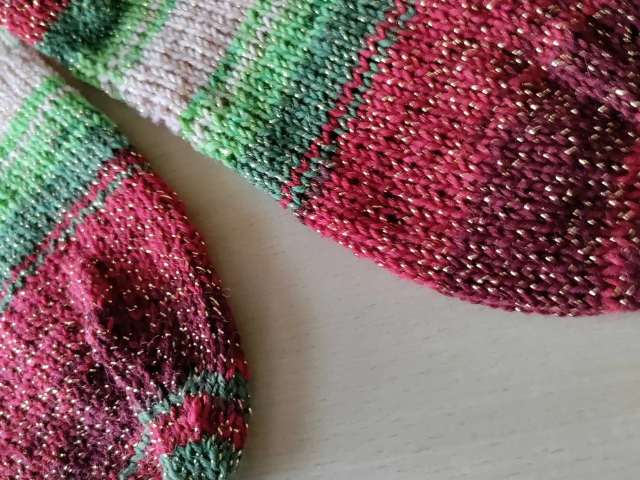 Billede 2 - Nye uld- julesokker